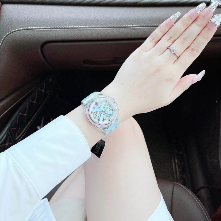 Guess GUGW0438L8 Kadın Kol Saati